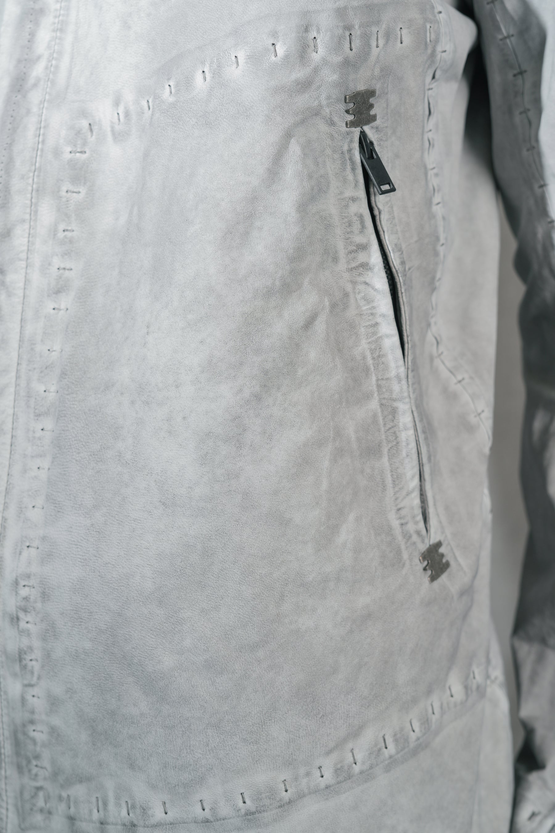 PREVENANT MEMBRANE LEATHER ALU