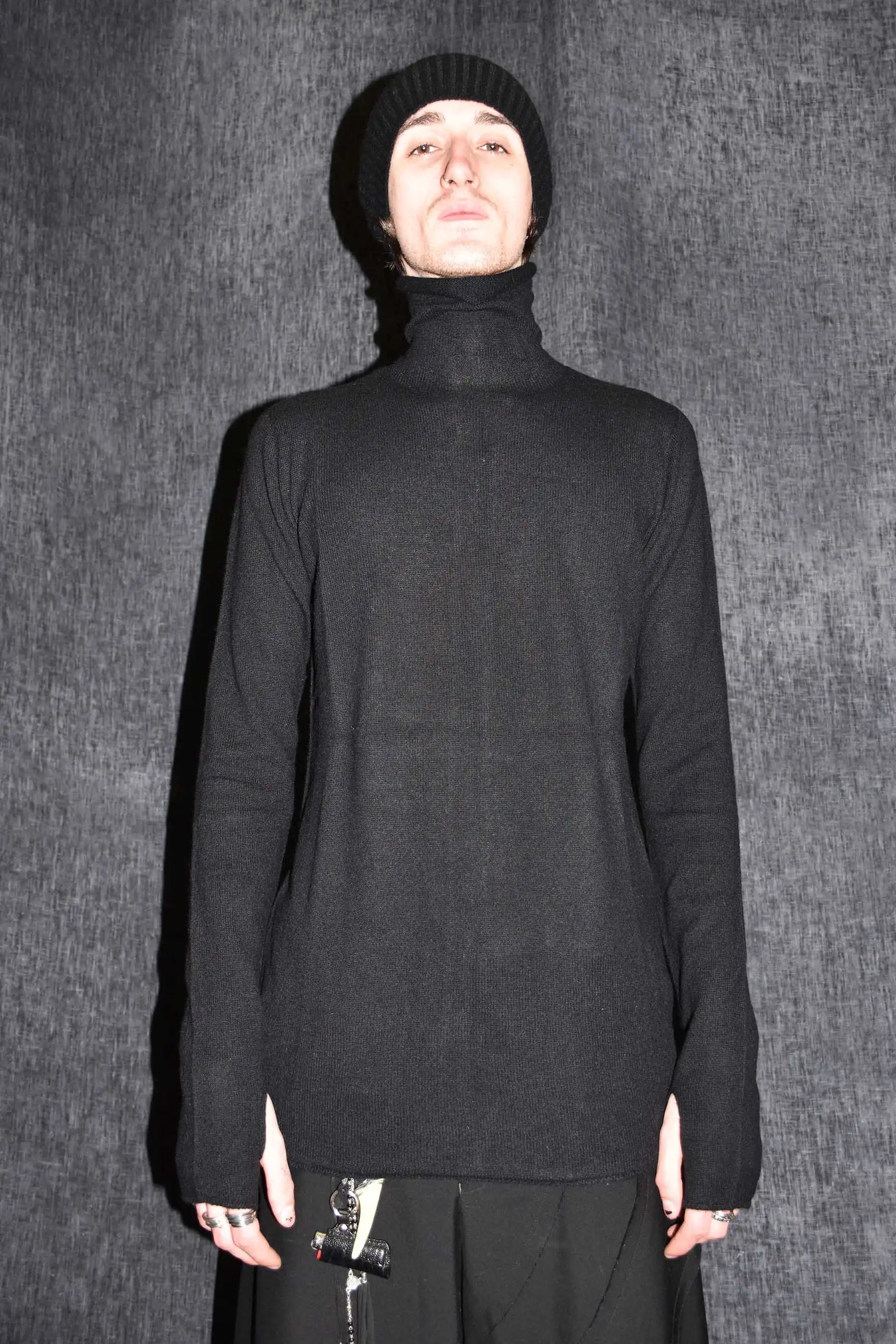 ISAAC SELLAM Neck Warmer