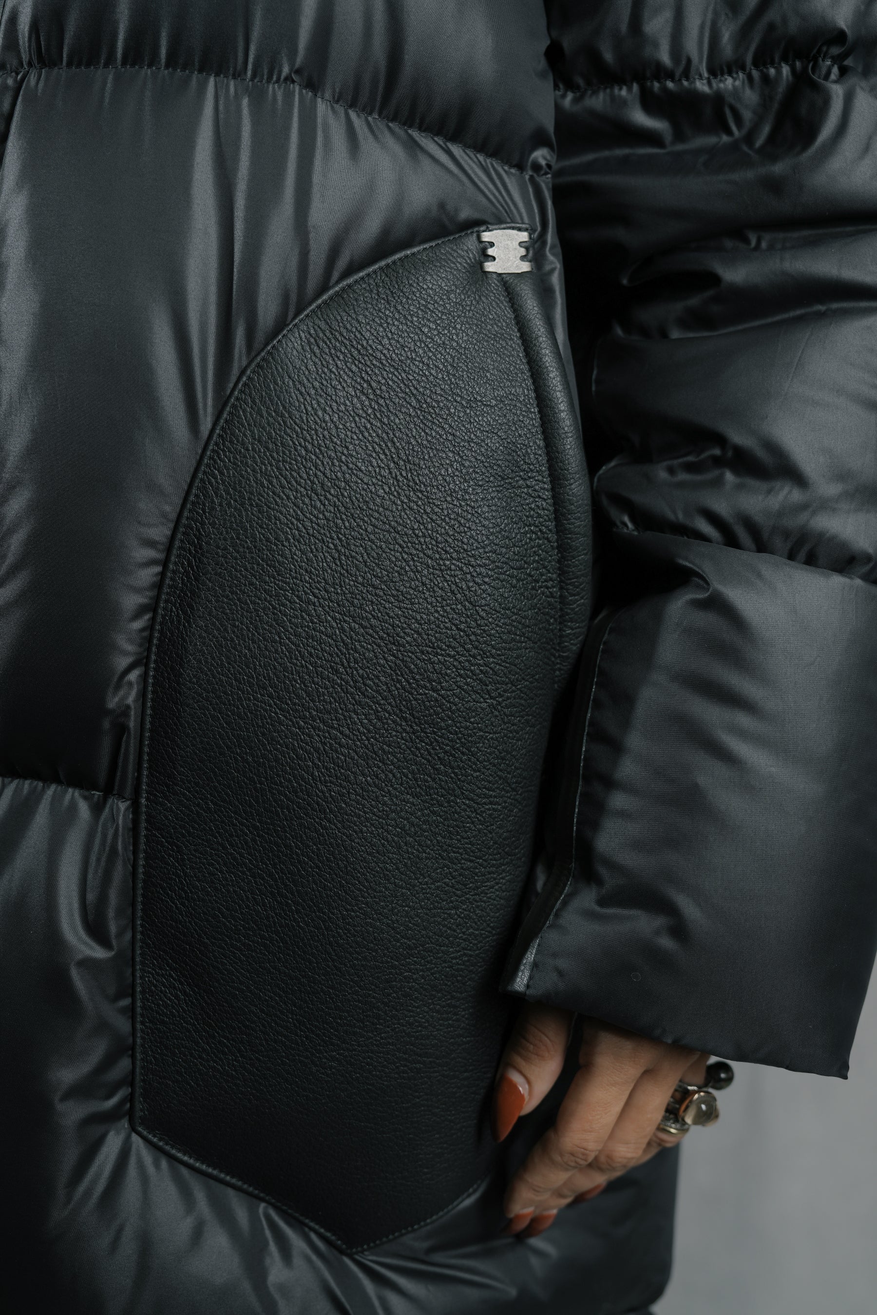 Isaac Sellam Experience - R221 Waxy Black – isaac-sellam-experience-69